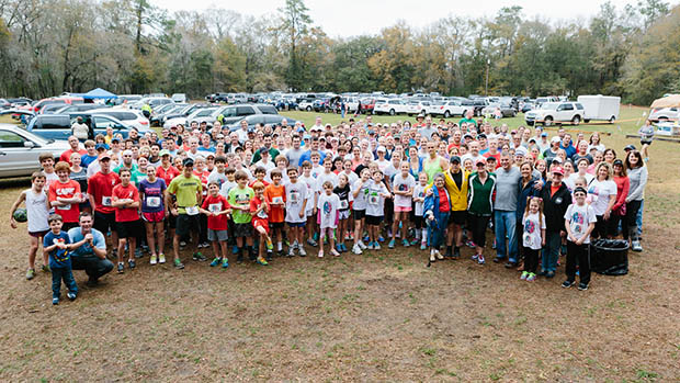 large crowd for Running in Petyon's Wild & Wacky 5k Ultra