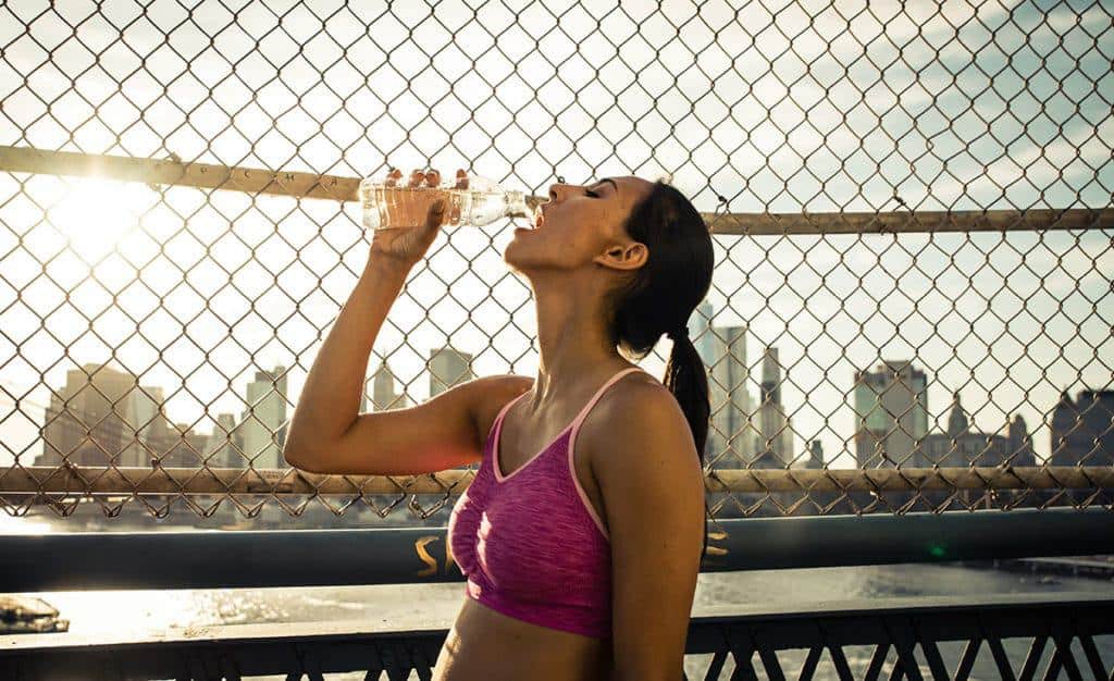running hydration tips, hydrate for summer running, electrolyte replacement, hydrating in the heat